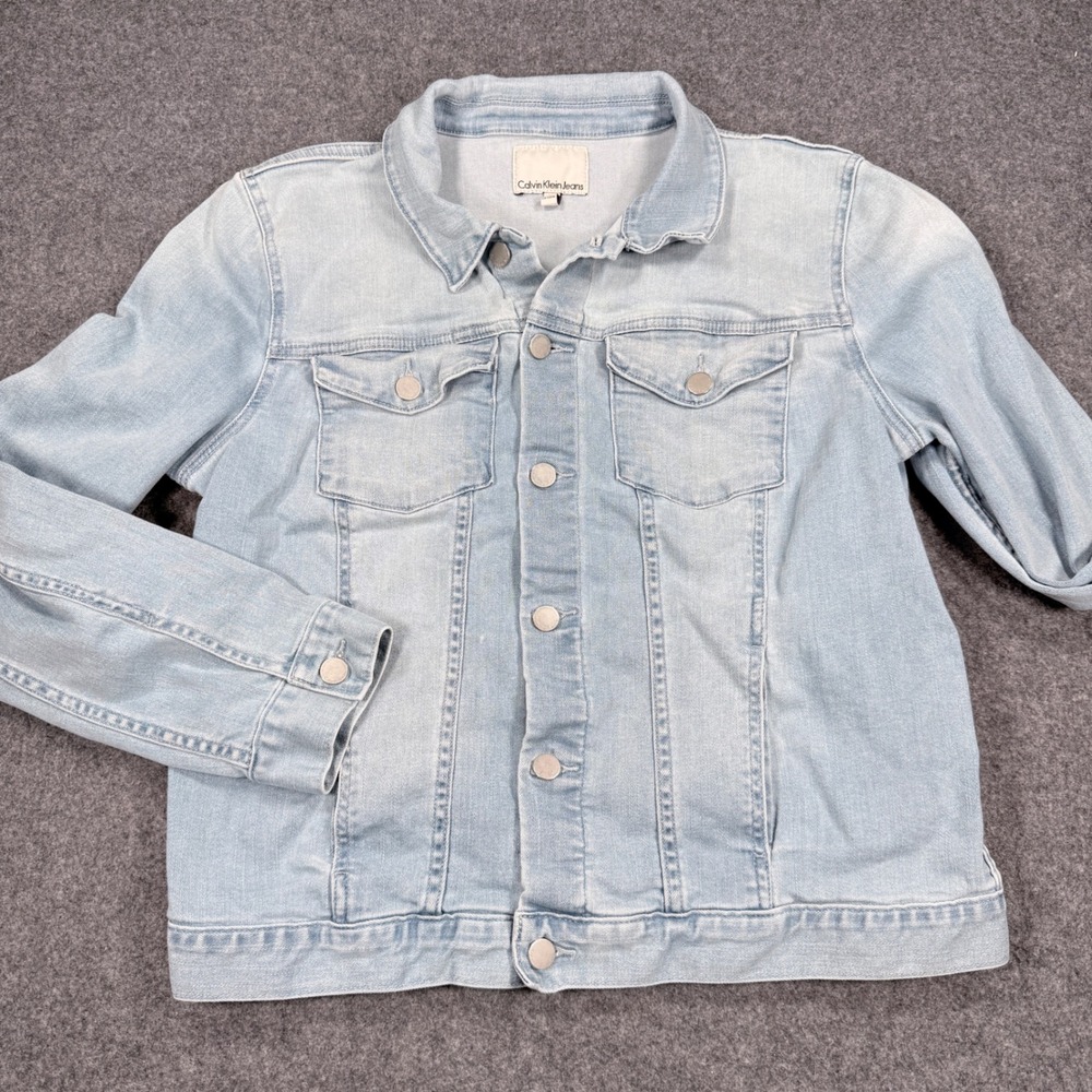 Calvin Klein Jeans Light Wash Denim Trucker Jacket XL Blue 42VJ776
